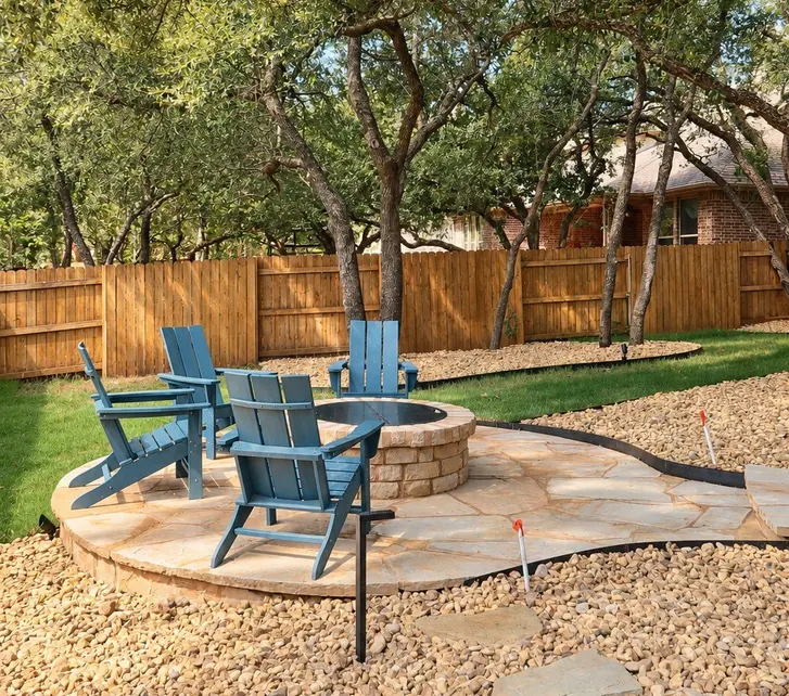 Flagstone patio with fire pit seating