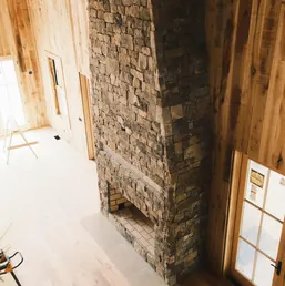 Floor-to-Ceiling Rustic Stone Fireplace, photo 3